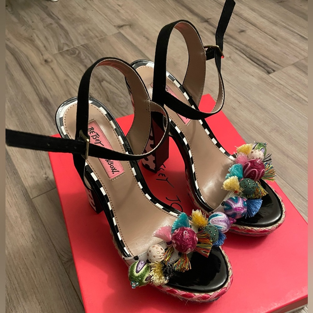 Betsy Johnson Polka black multi heel women’s 6.5 wore 1 time w/ original box